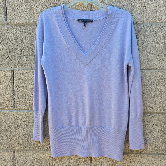 White House Black Market Size S Light Purple Lavender V Neck Sweater Top - Picture 1 of 8